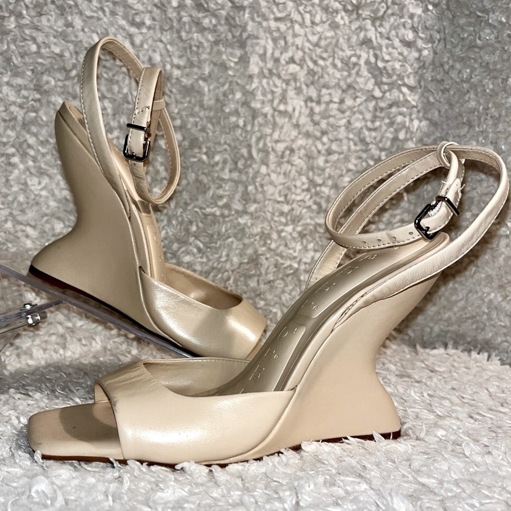 Gianni Bini Wedge Sandals - Picture 3 of 7